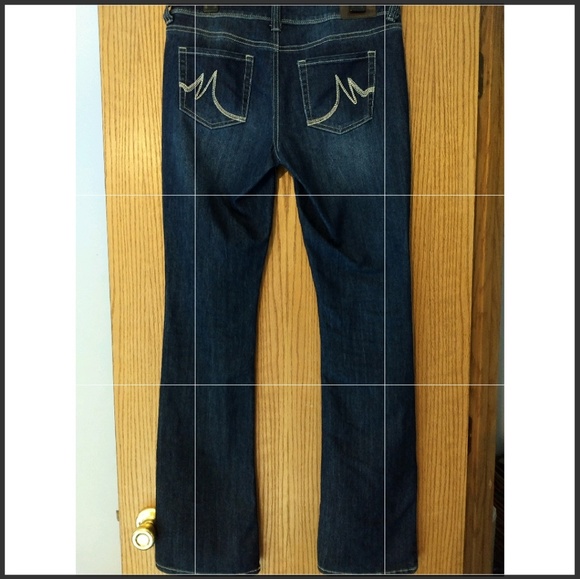 Maurices Jeans - Picture 2 of 4